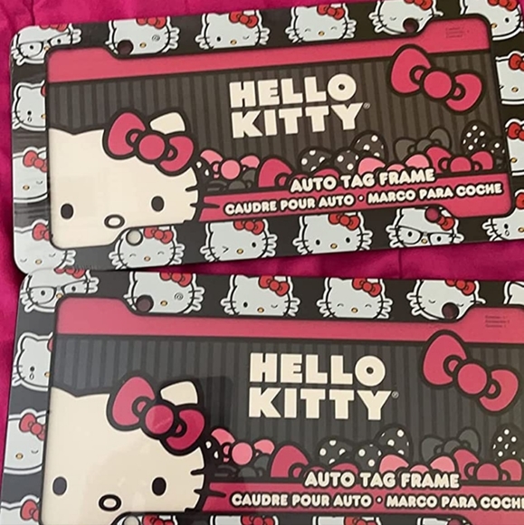 Hello kitty license plate frame - Picture 3 of 4